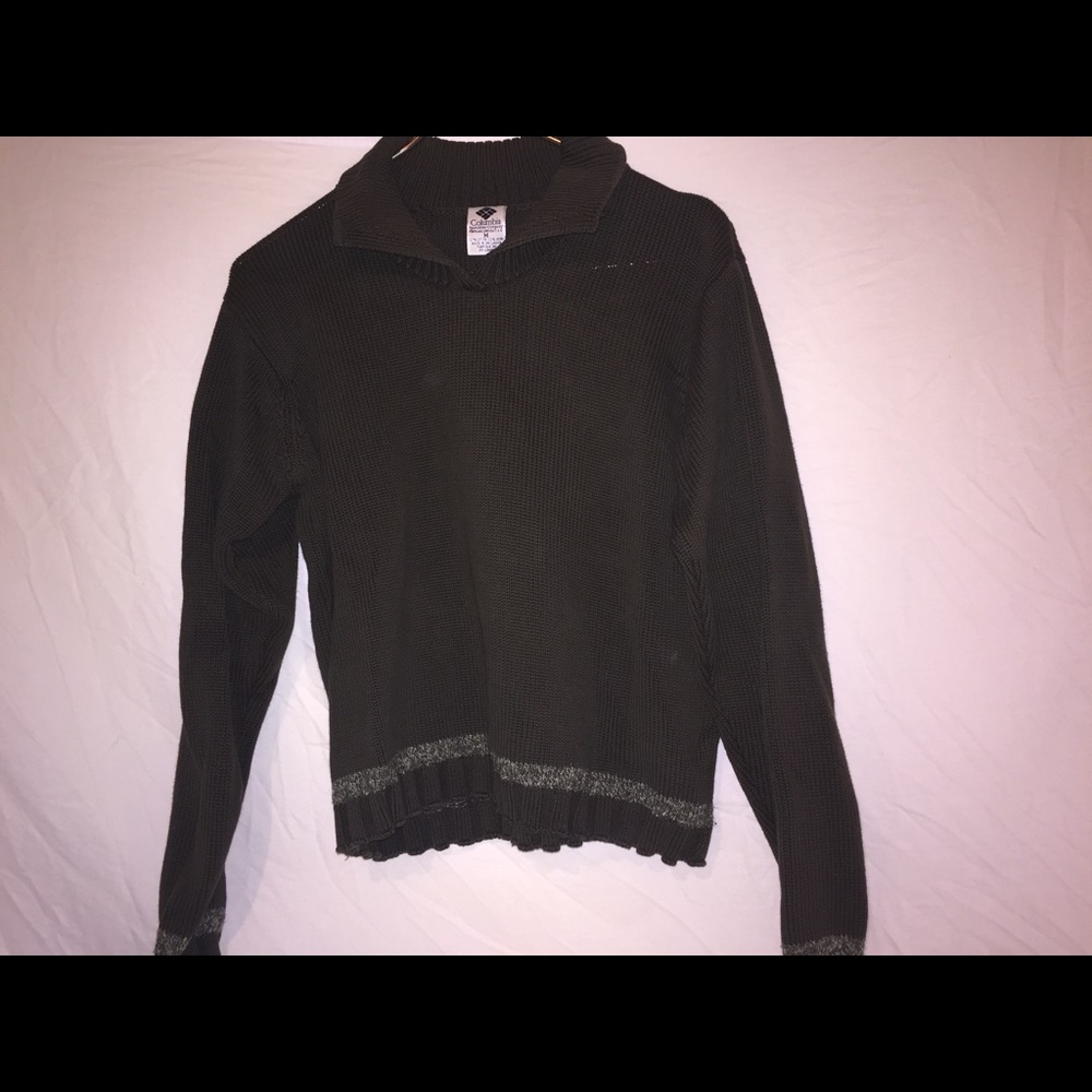 VINTAGE Women’s Columbia Olive Ribbed Knit Sweater